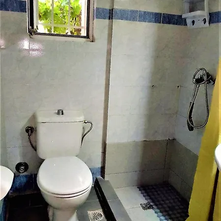 Rafaela's House İskados