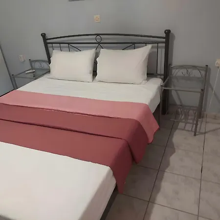 Rafaela's House İskados