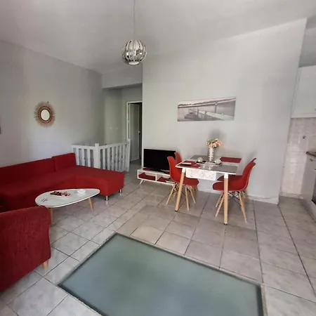 Dom wakacyjny Rafaela's House Skiatos